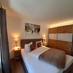 Hochalmbahnen 8w1, Waldrebe, Nahe Gondel, Hunde Willkommen * Rauris