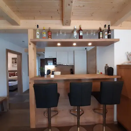 شقة Hochalmbahnen Chalets 8W1, Waldrebe, Nahe Gondel, Hunde Willkommen