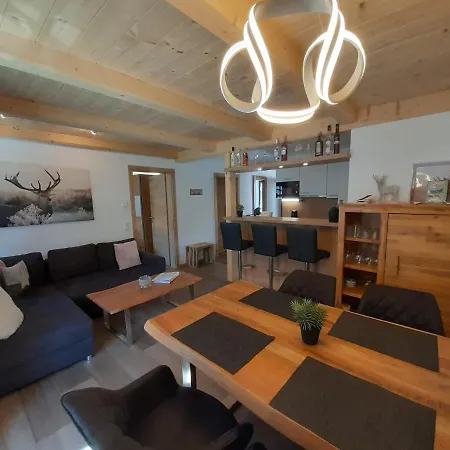 Hochalmbahnen Chalets 8W1, Waldrebe, Nahe Gondel, Hunde Willkommen شقة راوريس