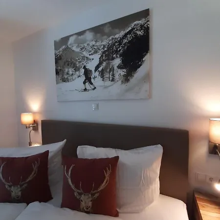 Hochalmbahnen Chalets 8W1, Waldrebe, Nahe Gondel, Hunde Willkommen راوريس