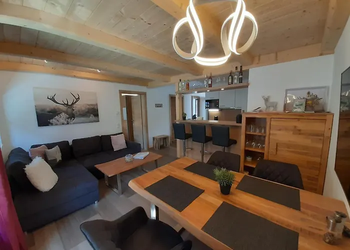 Hochalmbahnen Chalets 8W1, Waldrebe, Nahe Gondel, Hunde Willkommen شقة راوريس